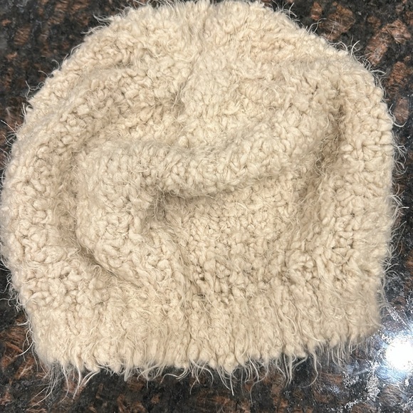 🌿Steve Madden cream colored women’s winter hat - size OS🌿 - Picture 6 of 6